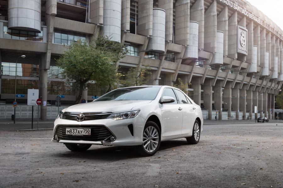  Toyota Camry 2014 года  (CIS) (фото 10 из 41)